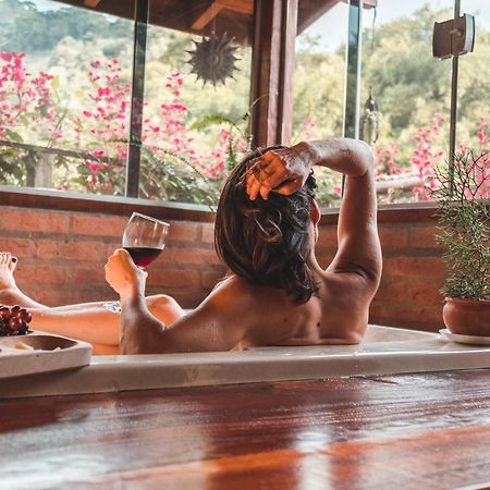 Casa Pedacinho De Ceu Com Banheira De Hidromassagem E Lareira Villa Сао Бенто до Сапукай Екстериор снимка